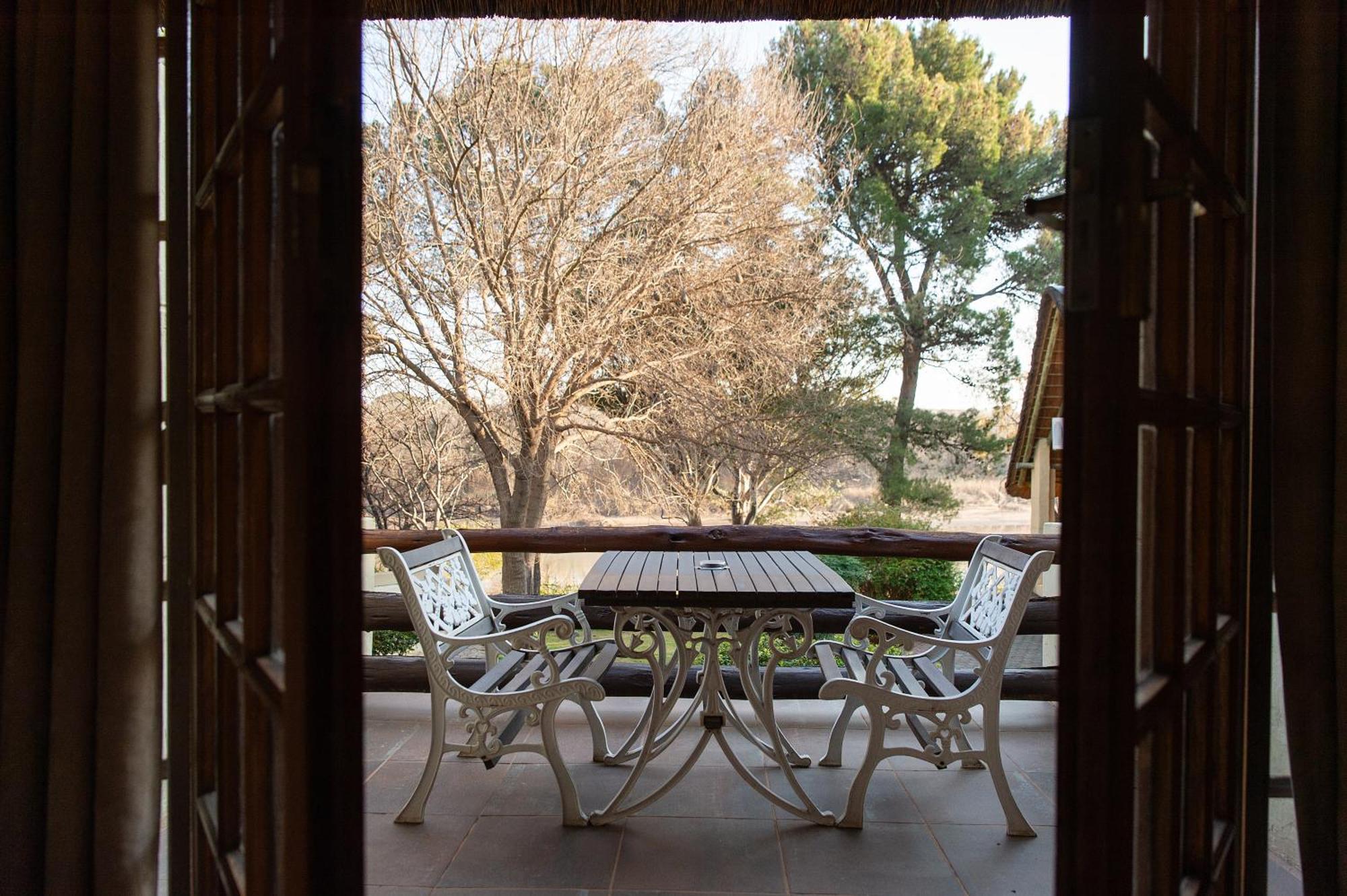 Riverside Lodge & Conference Center Aliwal North Exterior photo